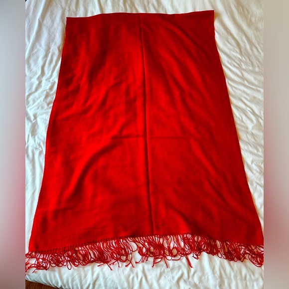 Nordstrom 100% Cashmere Scarf - Picture 1 of 3
